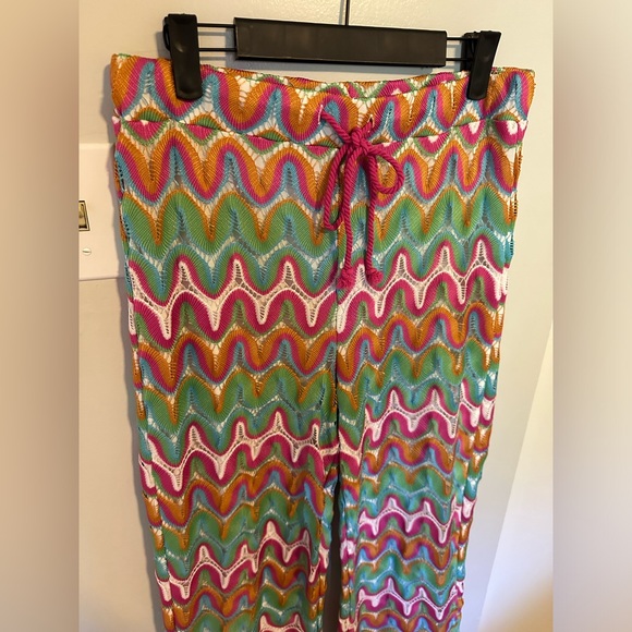 Gianni Bini Coordinating Crochet Set - Picture 13 of 16